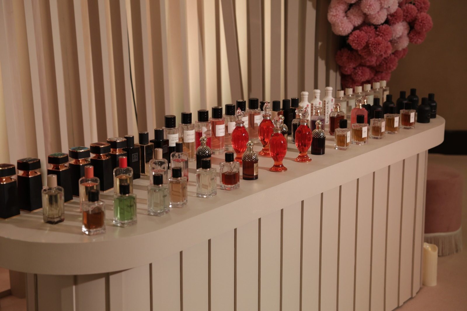 Perfume and favours bar detail